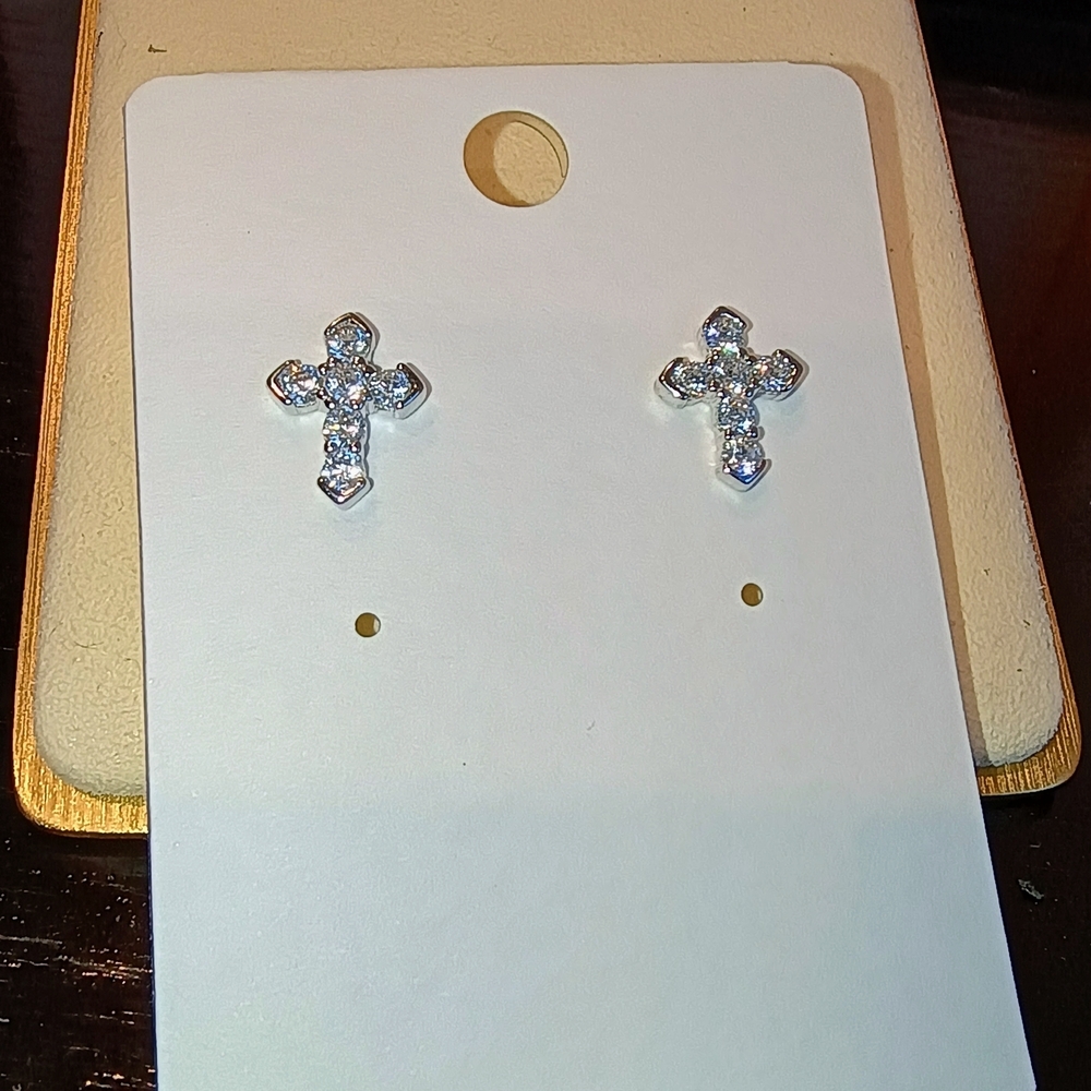 Elegant Silver Cross Earrings Moissanite - Picture 12 of 16